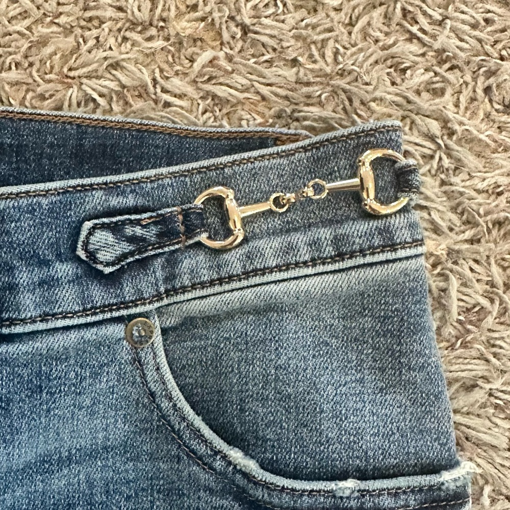 Express size 6 mid rise flare jeans